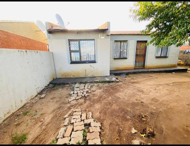 2 BEDROOM HOUSE FOR SALE IN KATLEHONG SOUTH